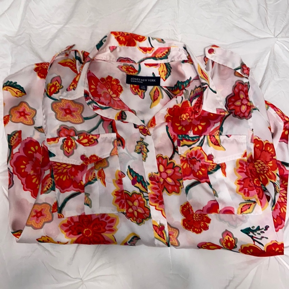 Women’s blouse